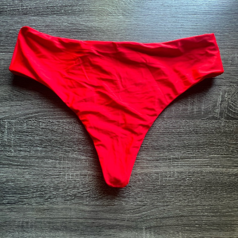Pre-loved Red Women's Swim Bottom - Picture 2 of 5